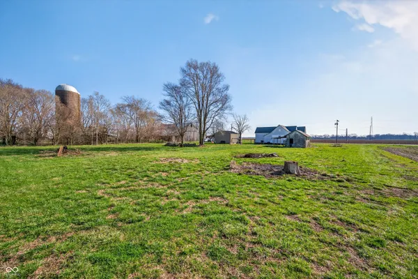 $244,900 | 7120 North 250 East, Columbus, IN 47203