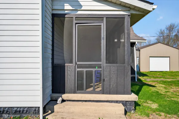 $244,900 | 7120 North 250 East, Columbus, IN 47203