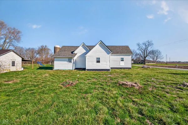 $244,900 | 7120 North 250 East, Columbus, IN 47203