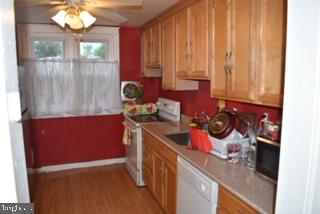32 Springton Road Upper Darby, PA 19082 - Photo 5 of 9