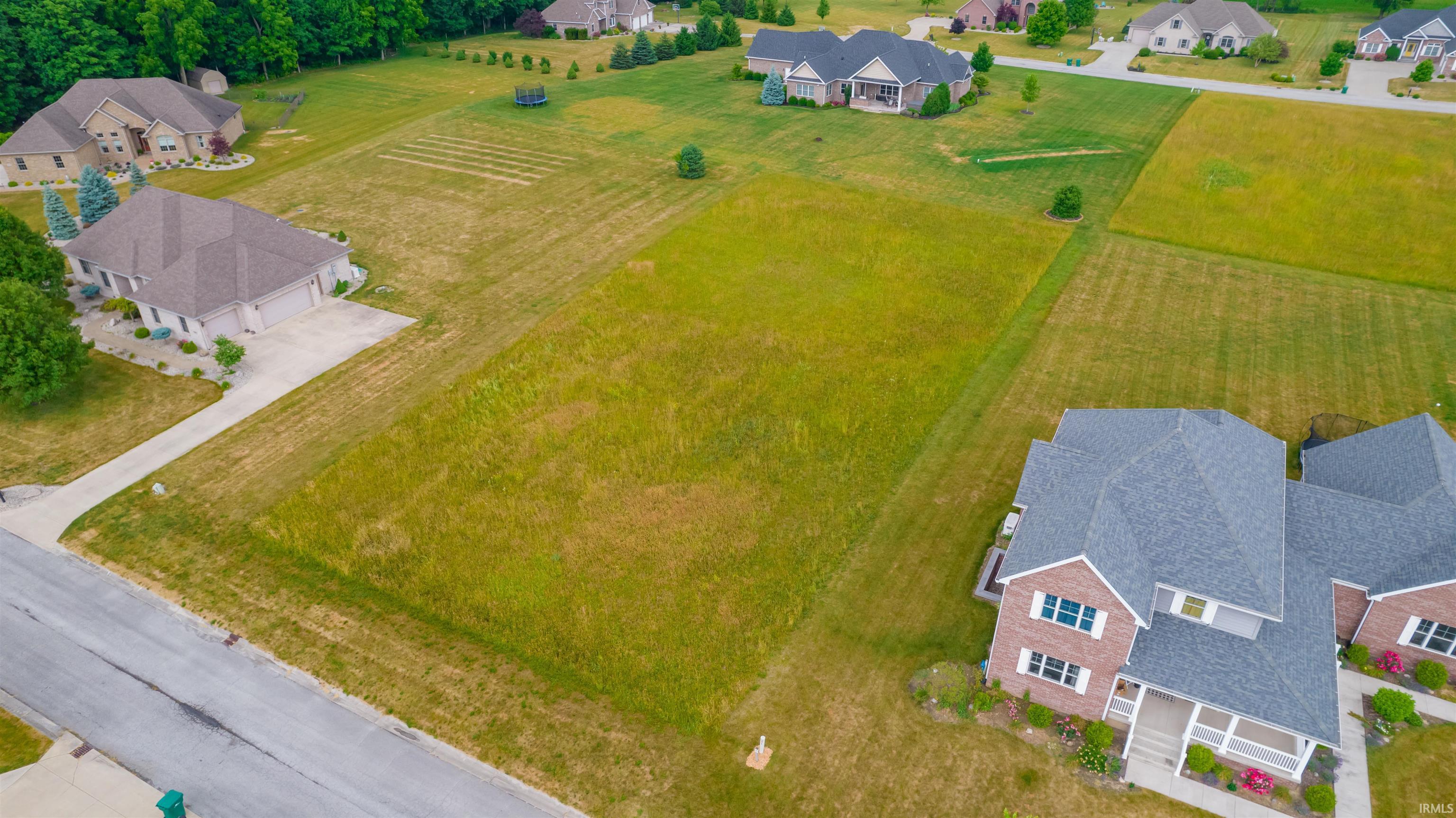6076 Bluegrass Road Kokomo, IN 46901 - Photo 2 of 10