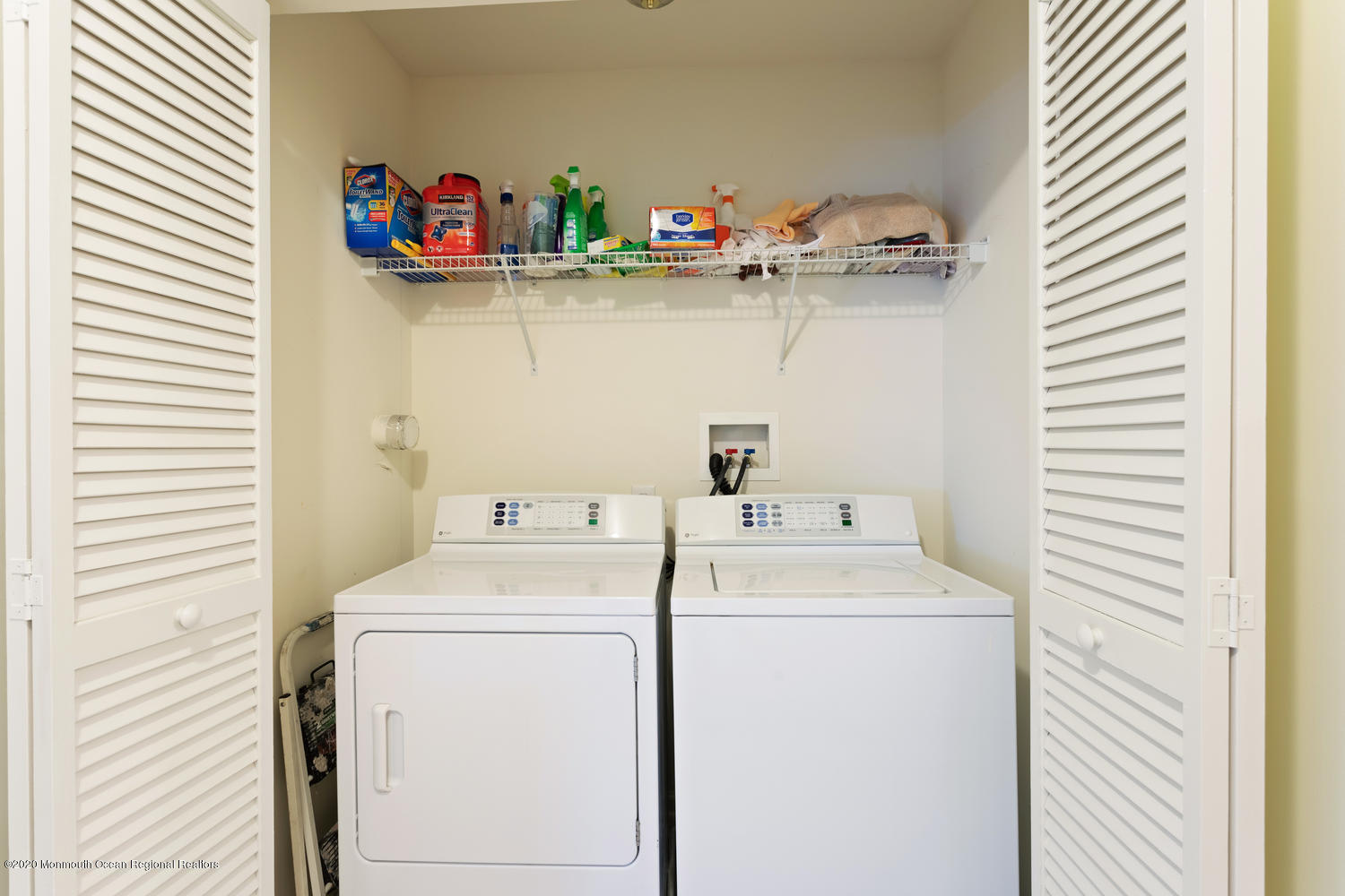 6 Raritan Reach Road, Unit 3 South Amboy, NJ 08879 - Photo 25 of 29 a utility room with dryer and washer