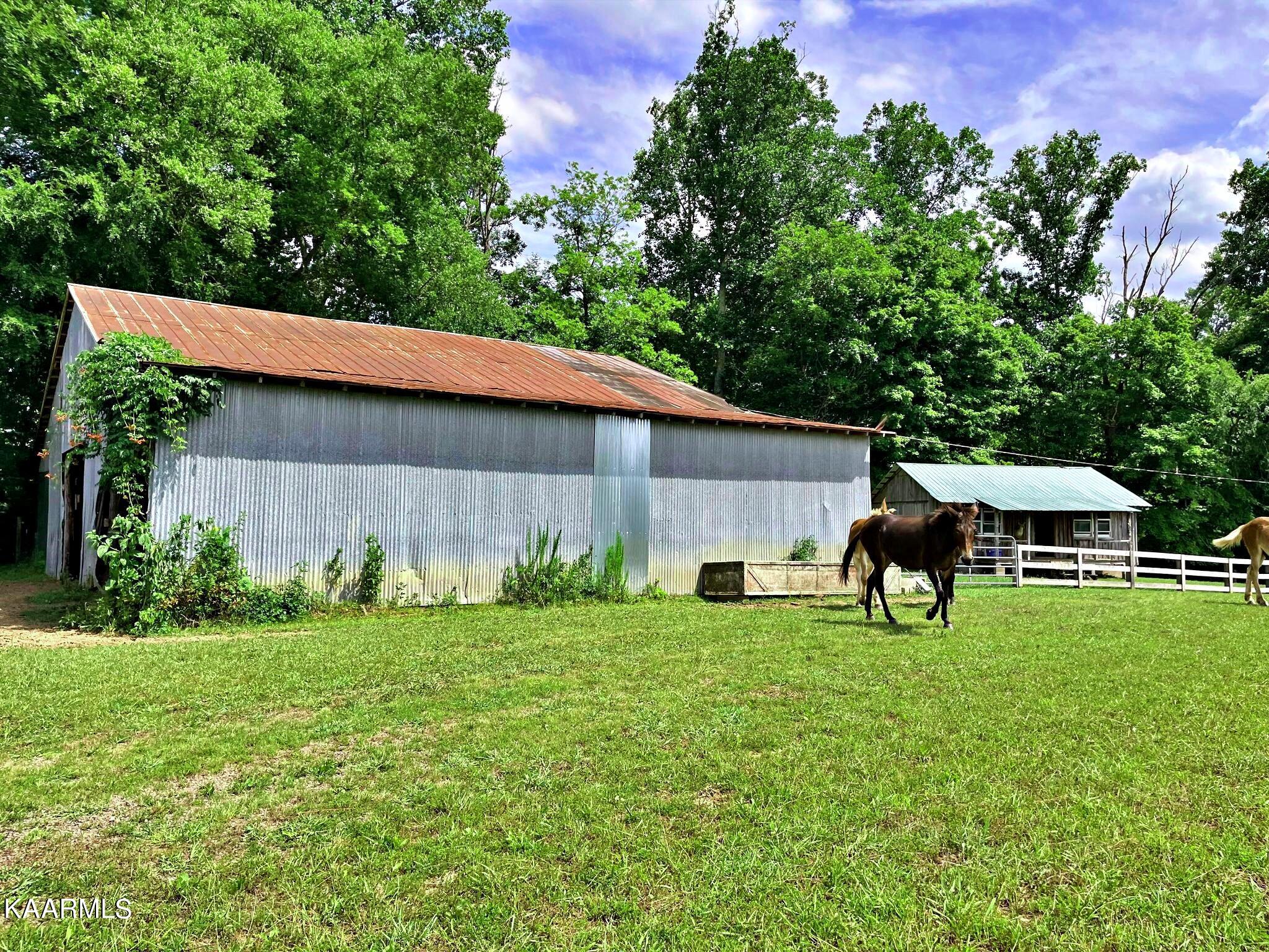 24710 State Highway Decatur, TN 37322 - Photo 22 of 37 289565130_407662321302372_35352626942539