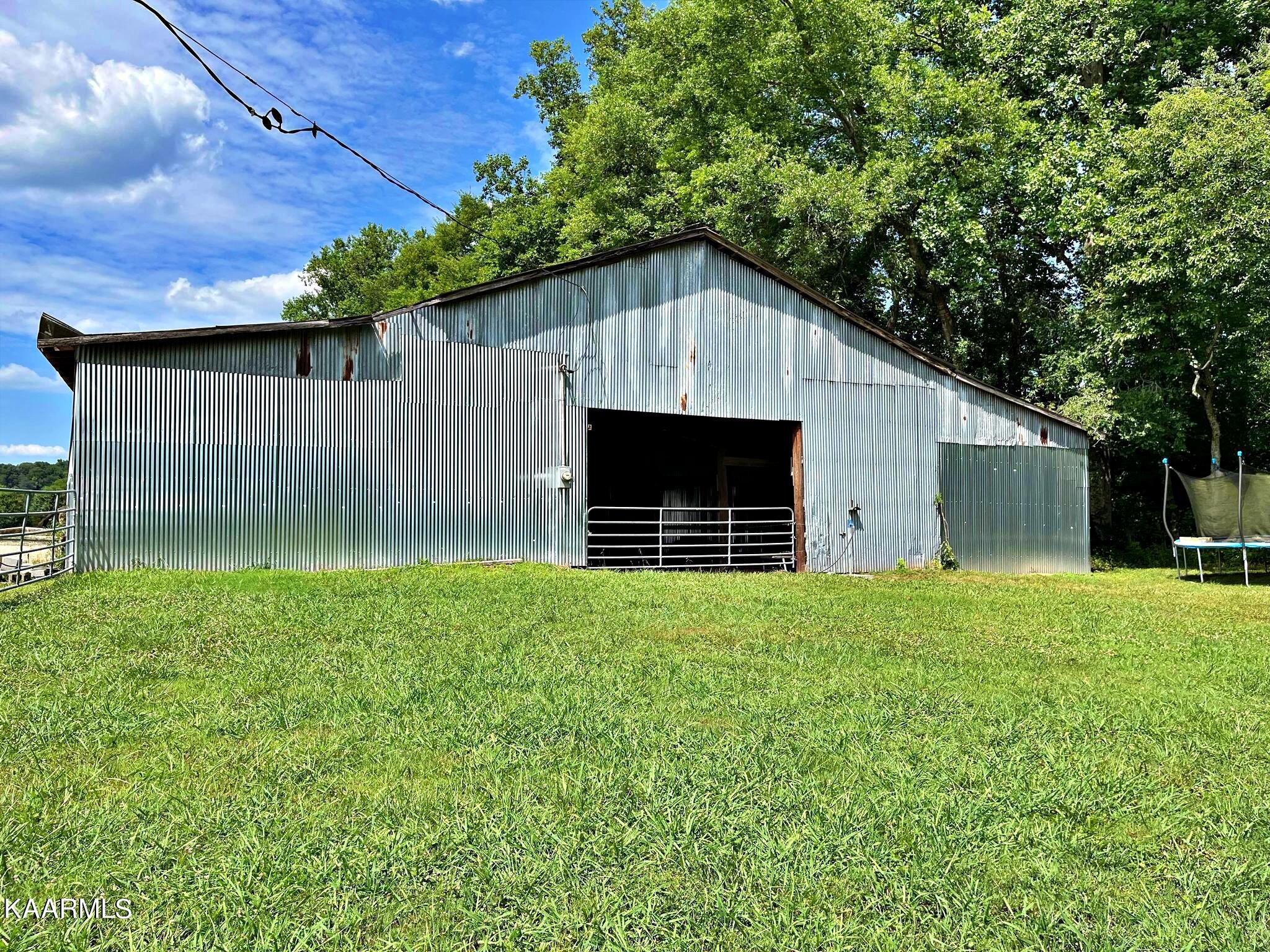 24710 State Highway Decatur, TN 37322 - Photo 23 of 37 287951858_410903954120104_43372002318866