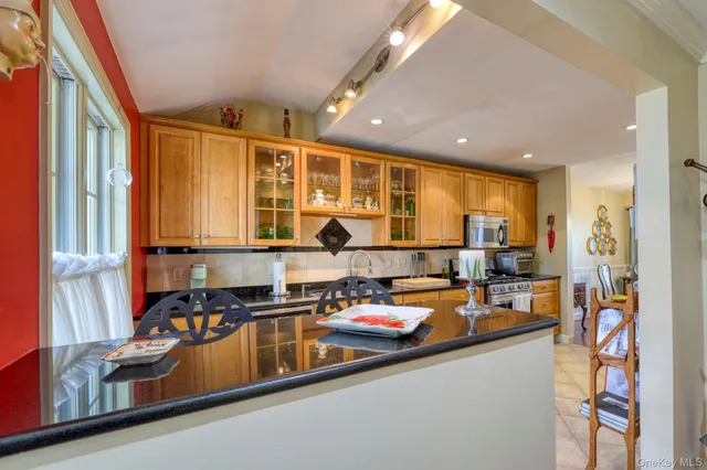 $395,000 | 7 Birkdale Court, Poughkeepsie, NY 12603