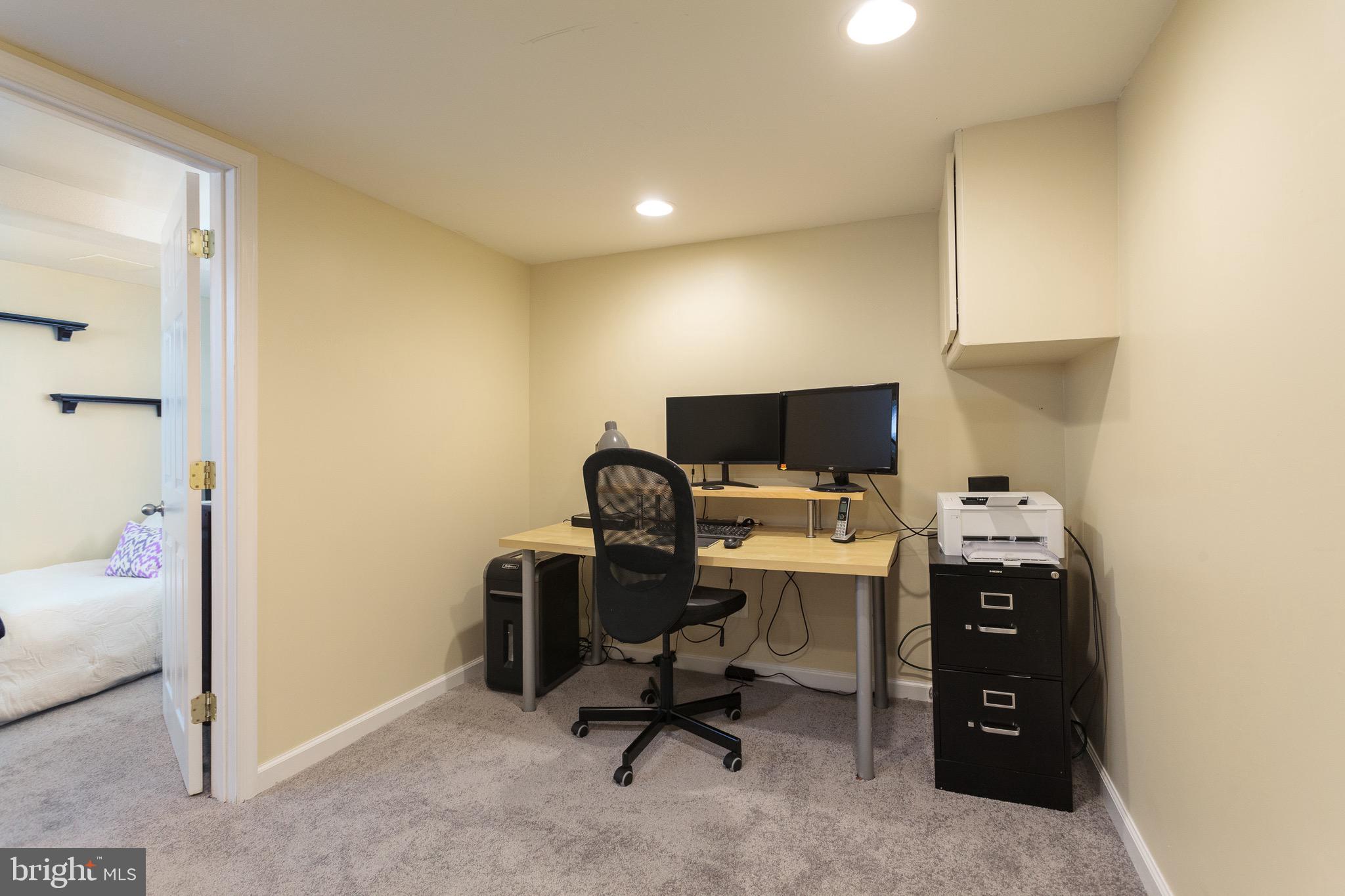 2128 Coralthorn Road Baltimore, MD 21220 - Photo 20 of 27 Room for an office.