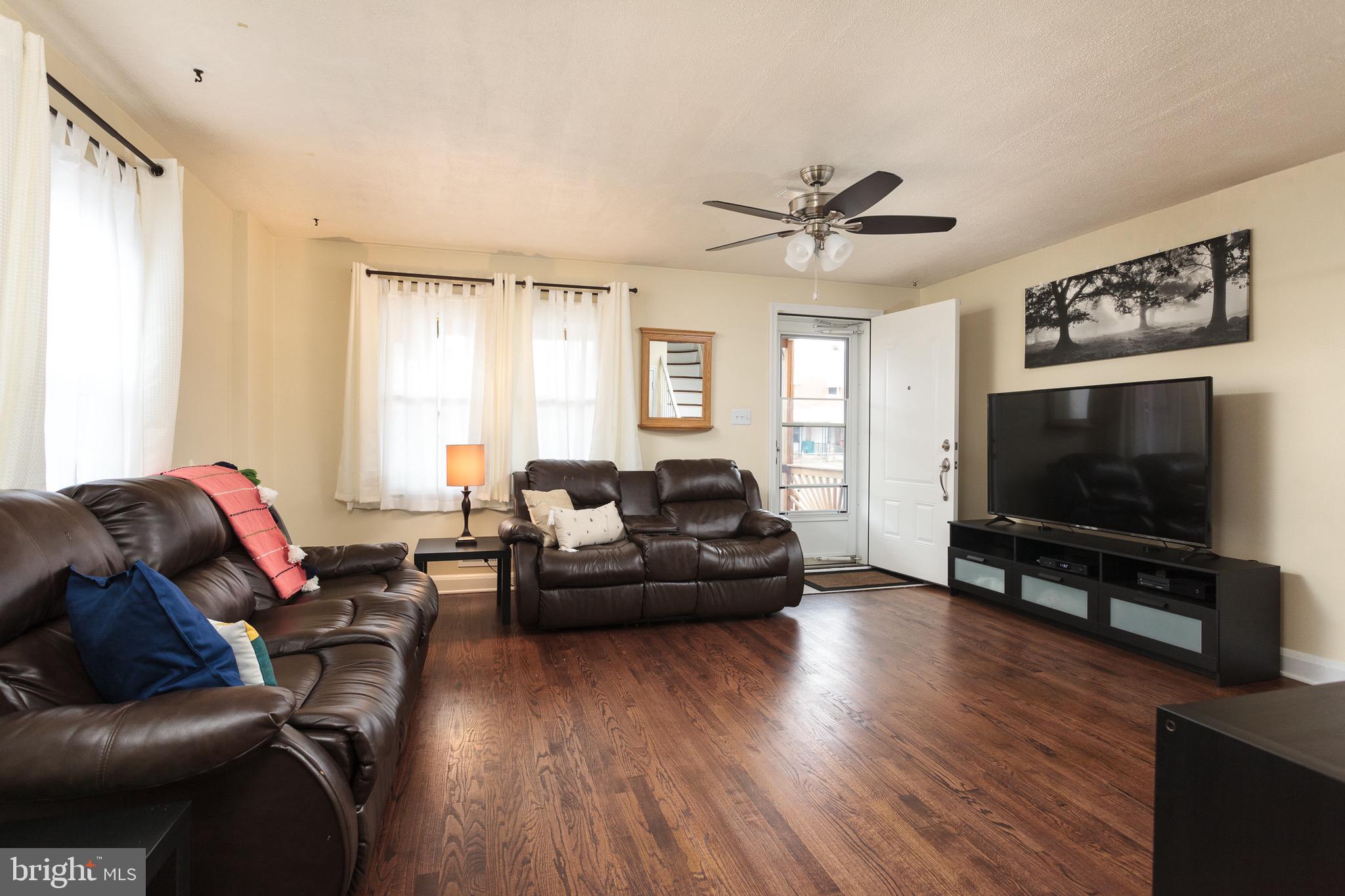 2128 Coralthorn Road Baltimore, MD 21220 - Photo 4 of 27 Plenty of natural light!