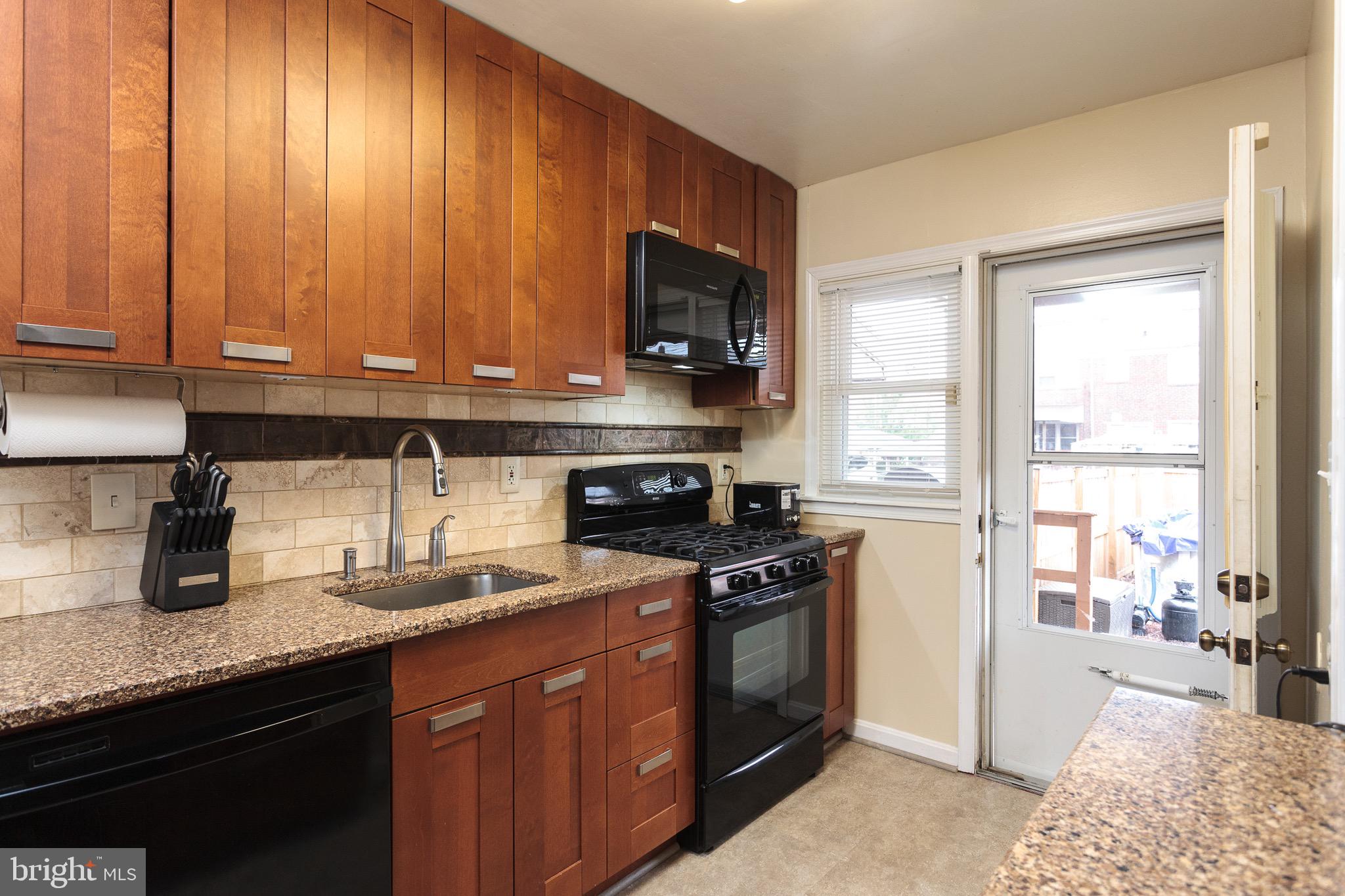 2128 Coralthorn Road Baltimore, MD 21220 - Photo 8 of 27 Solid wood cabinetry.