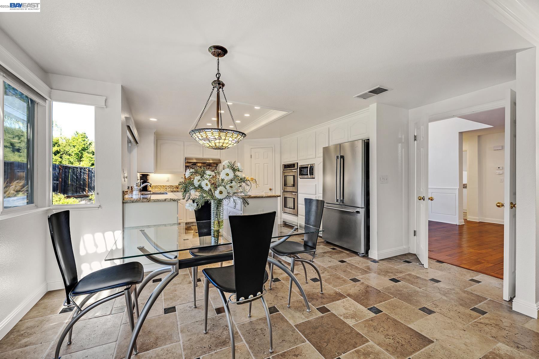 104 Wildflower Valley Court San Ramon, CA 94582 - Photo 9 of 61 Gallery Image 9