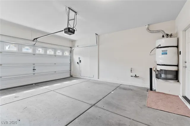 $2,340 | 9827 Marietta Cellars Court, Las Vegas, NV 89141