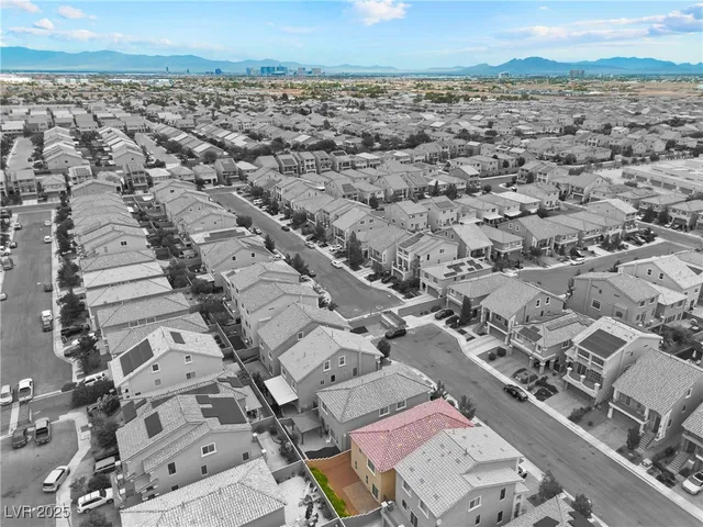 $2,340 | 9827 Marietta Cellars Court, Las Vegas, NV 89141