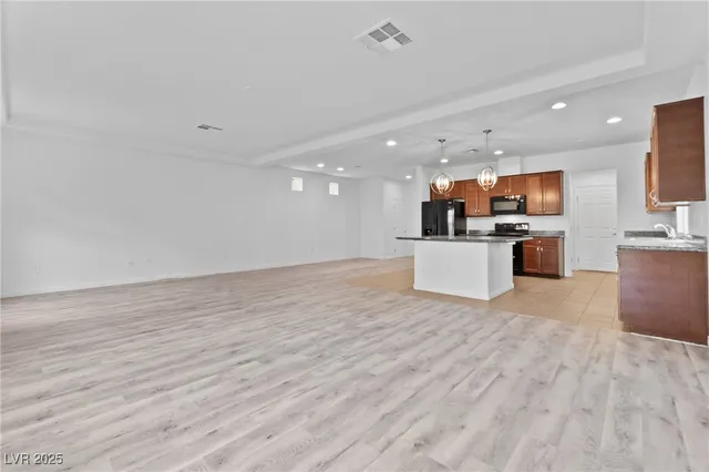 $2,340 | 9827 Marietta Cellars Court, Las Vegas, NV 89141