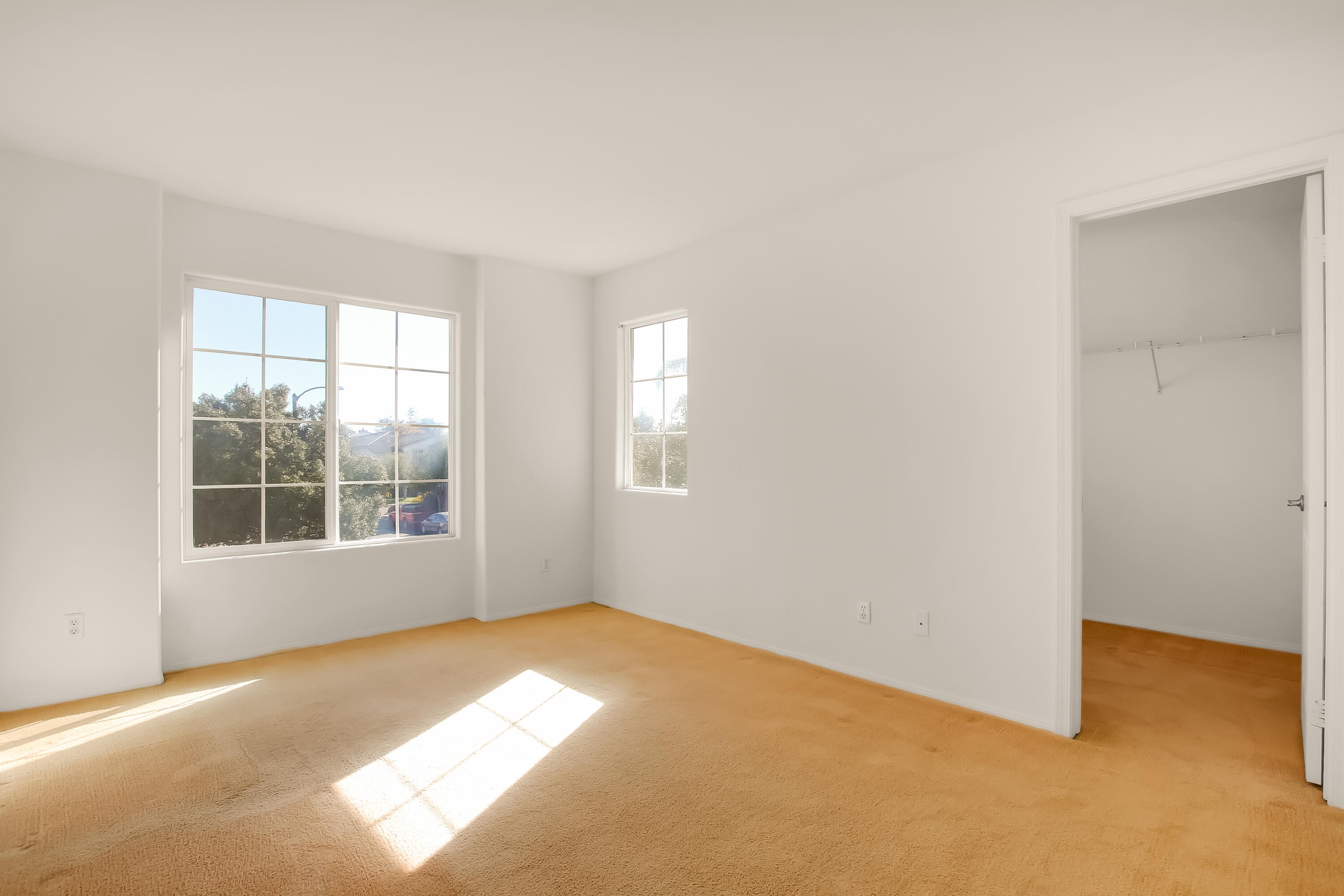 6866 Shadowbrook Drive Goleta, CA 93117 - Photo 22 of 33 Bd 2 w/walk-in closet