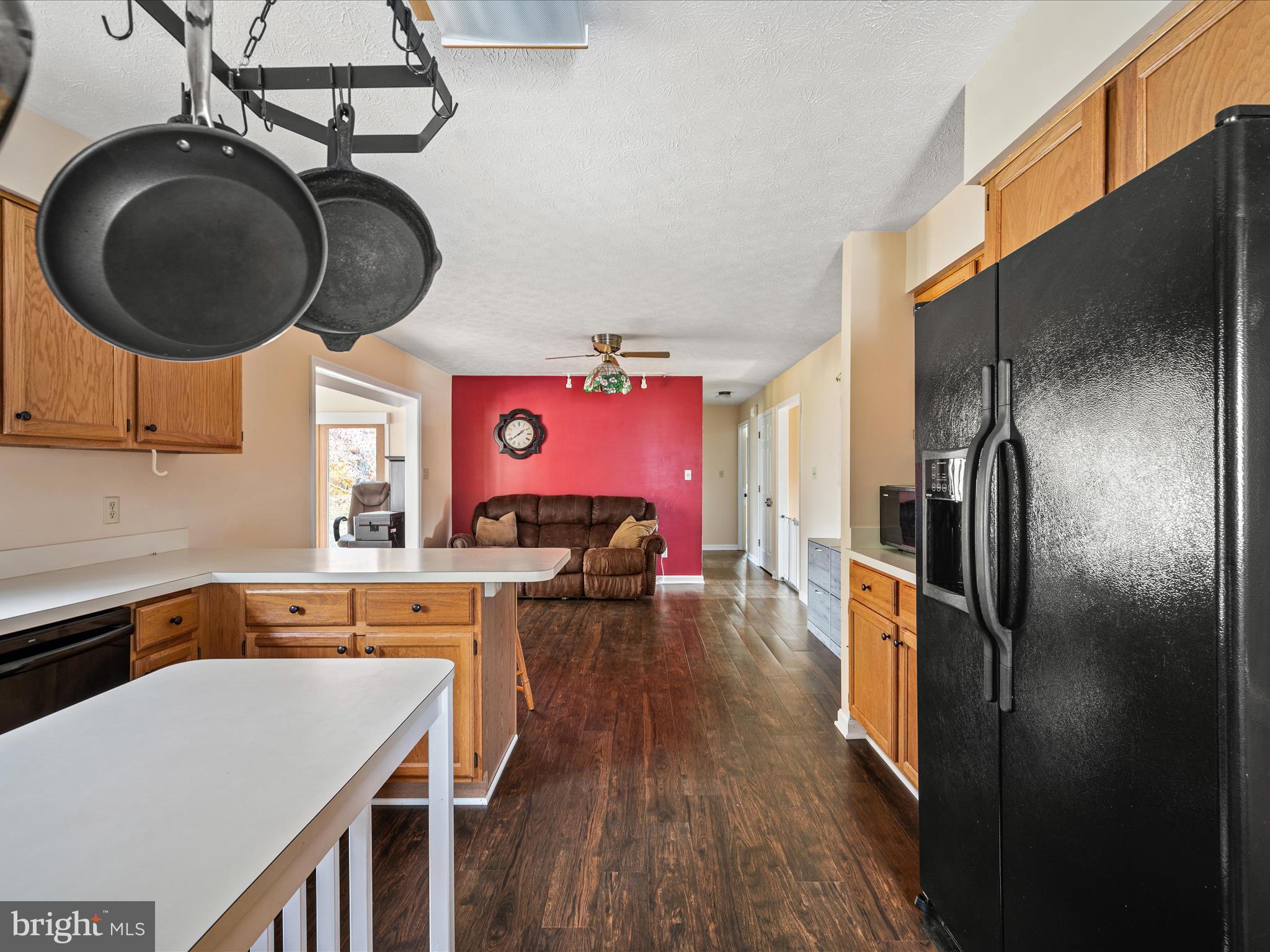 137 Lloyds Road Winchester, VA 22602 - Photo 10 of 40 Kitchen