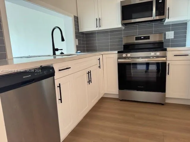 $220,000 | 215 Southeast 3rd Avenue, Unit 307B, Hallandale Beach, FL 33009