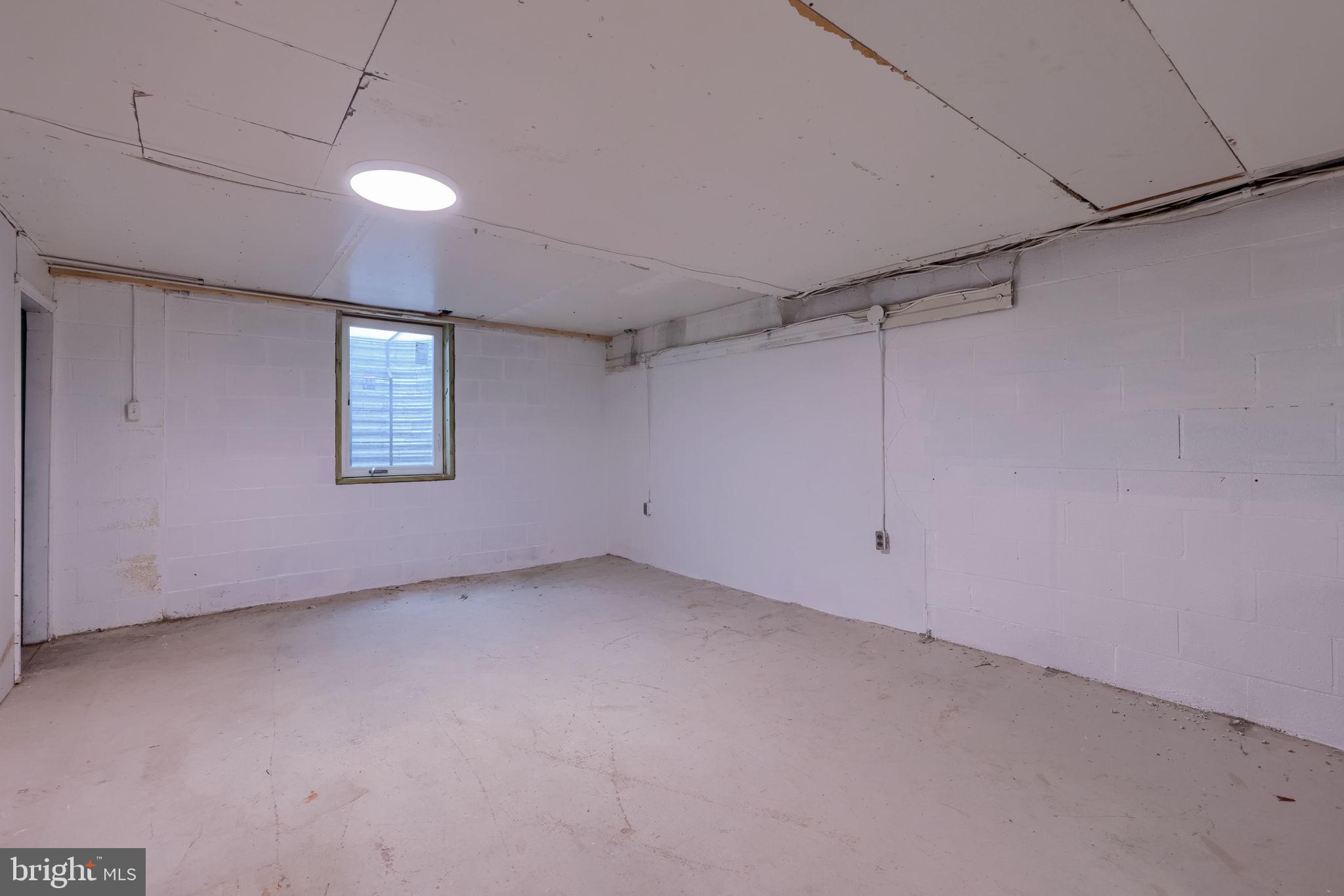 145 Weaver Road Lancaster, PA 17603 - Photo 76 of 87 a view of an empty room with a window