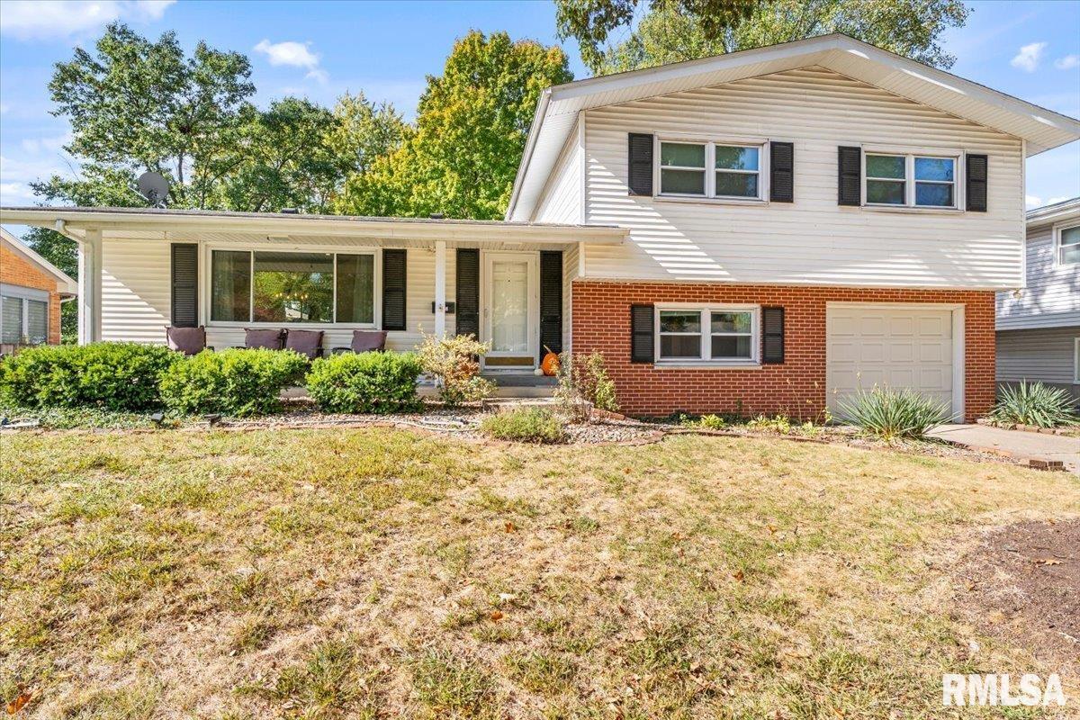 105 Dickinson Road Springfield, IL 62704 - Photo 1 of 46