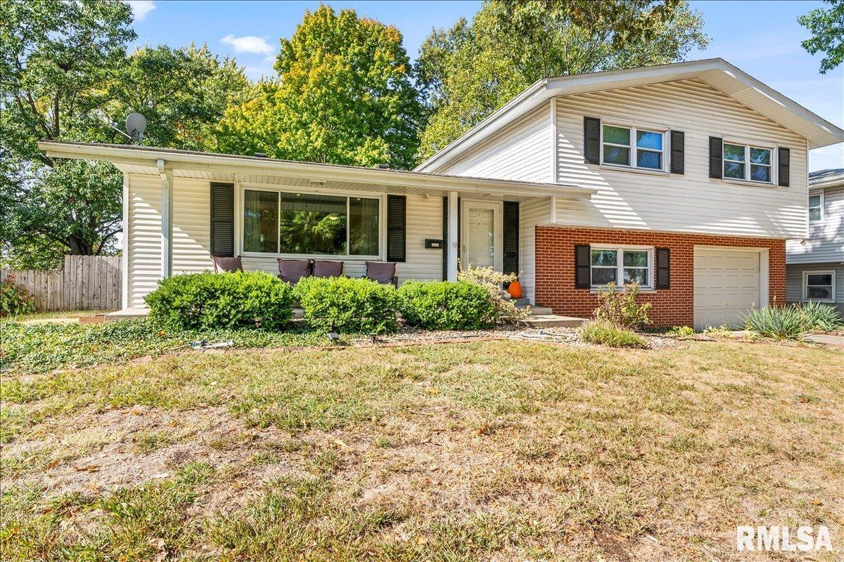 105 Dickinson Road Springfield, IL 62704 - Photo 2 of 46