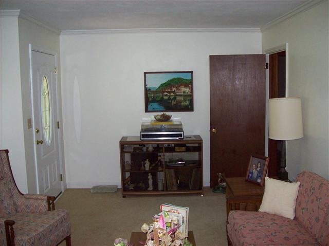 202 Newtonmore Road Greenville, SC 29615 - Photo 5 of 10 Gallery Image 5