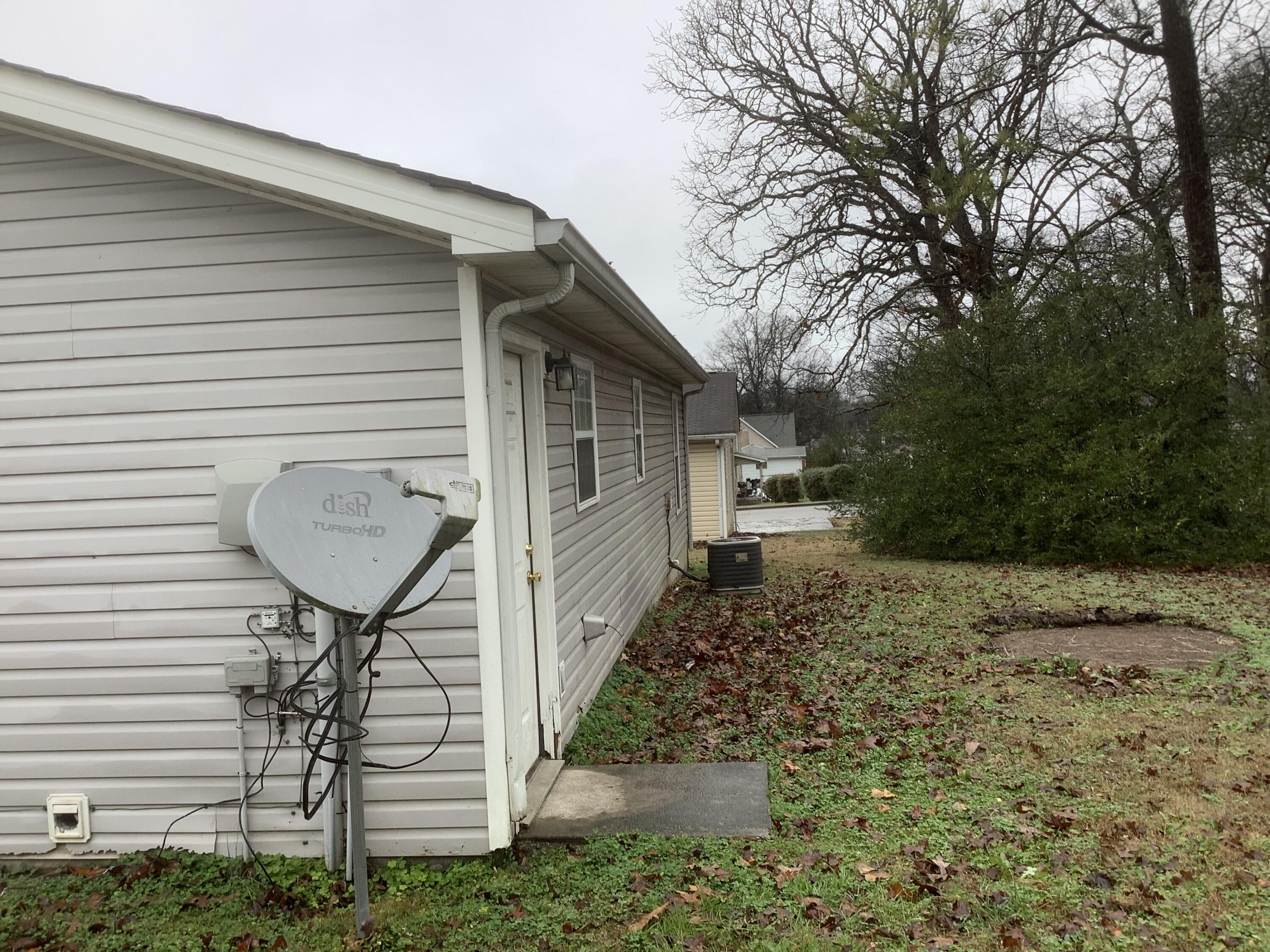 6205 Fisk Avenue Chattanooga, TN 37421 - Photo 2 of 15 IMG_5235