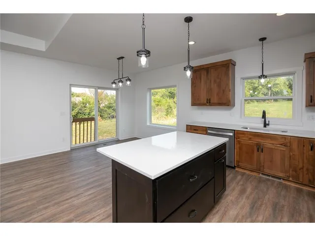 $550,000 | 477 Amco Lane, Chatfield, MN 55923