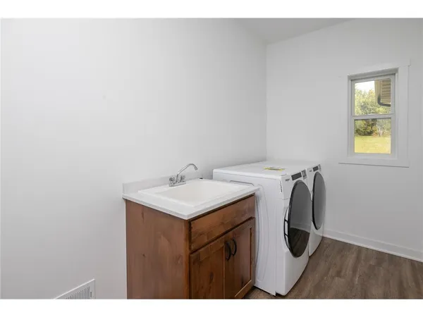 $550,000 | 477 Amco Lane, Chatfield, MN 55923