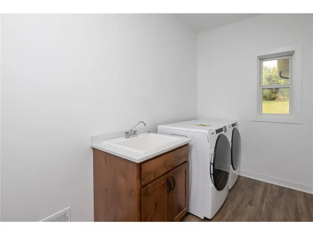 $550,000 | 477 Amco Lane, Chatfield, MN 55923