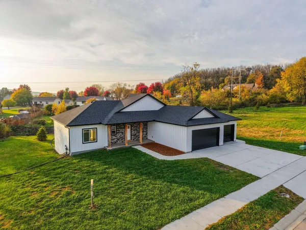 $550,000 | 477 Amco Lane, Chatfield, MN 55923