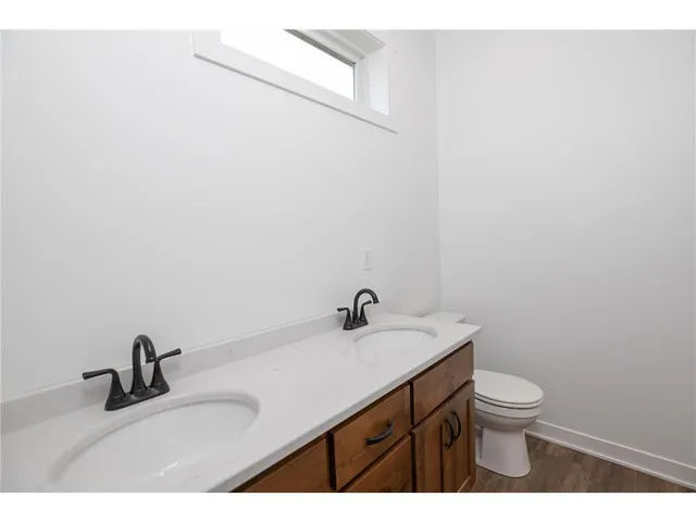 $550,000 | 477 Amco Lane, Chatfield, MN 55923