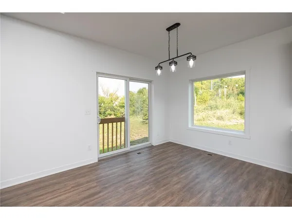 $550,000 | 477 Amco Lane, Chatfield, MN 55923