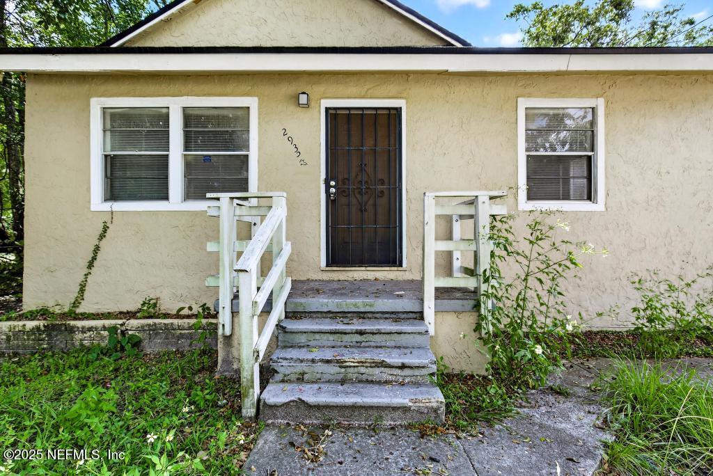2932 Rhonda Rd-6