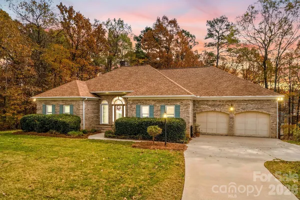 $469,500 | 411 Wildwood Drive, Salisbury, NC 28146