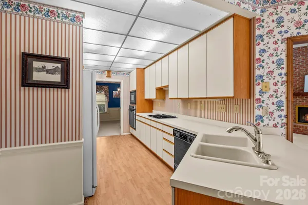 $469,500 | 411 Wildwood Drive, Salisbury, NC 28146