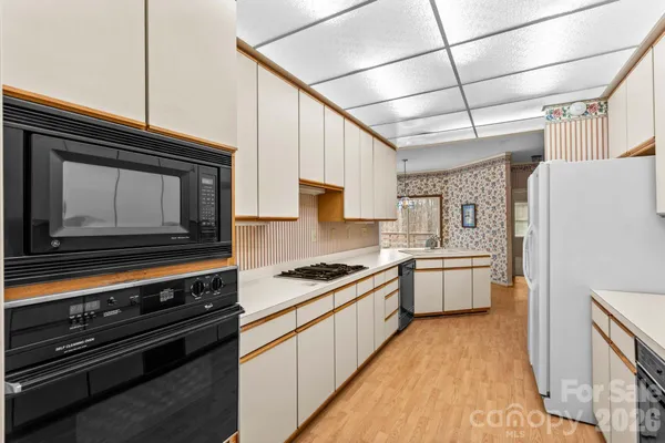 $469,500 | 411 Wildwood Drive, Salisbury, NC 28146