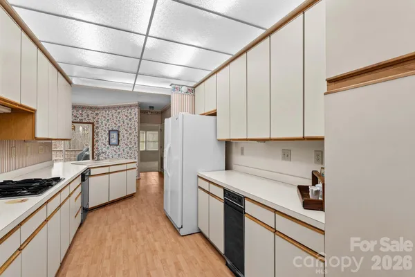 $469,500 | 411 Wildwood Drive, Salisbury, NC 28146