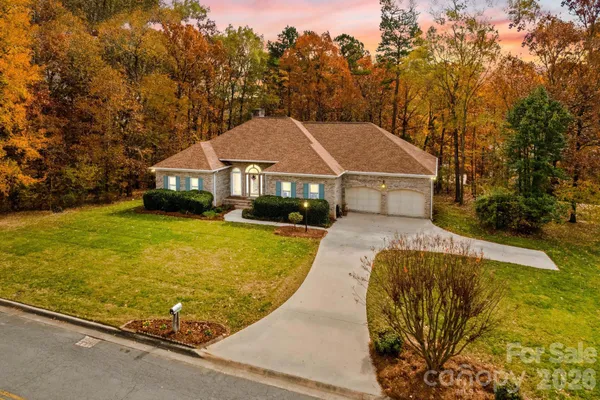 $469,500 | 411 Wildwood Drive, Salisbury, NC 28146