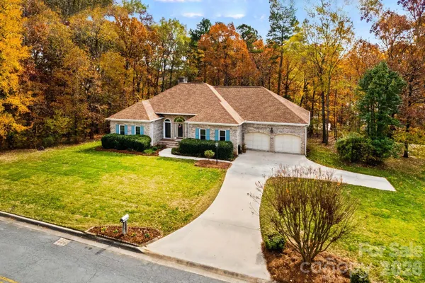 $469,500 | 411 Wildwood Drive, Salisbury, NC 28146