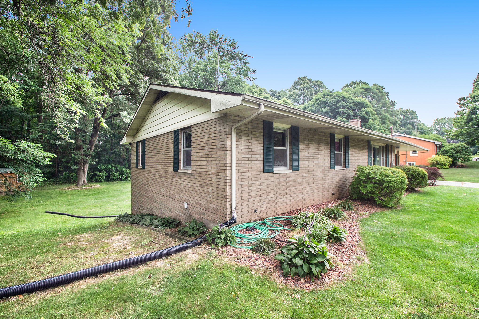 6347 Scherr Road Berrien Springs, MI 49103 - Photo 24 of 25 IMG_0984-