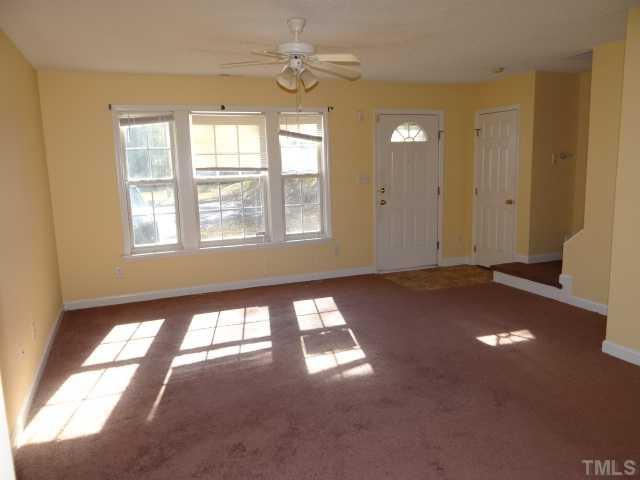 5101 Jimmy Ridge Place Raleigh, NC 27610 - Photo 2 of 9 Living Room