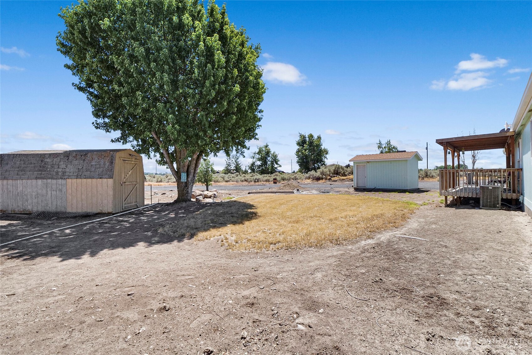 6417 Ferguson Road Northeast Moses Lake, WA 98837 - Photo 11 of 40