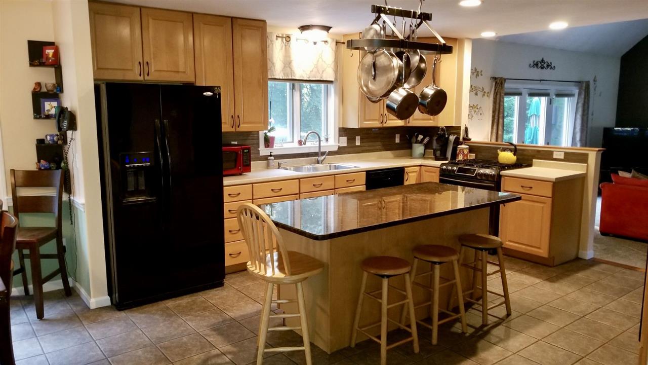 3 Winn Road Nashua, NH 03062 - Photo 2 of 19