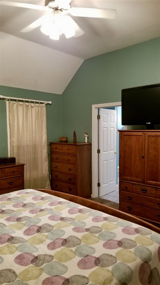 3 Winn Road Nashua, NH 03062 - Photo 15 of 19