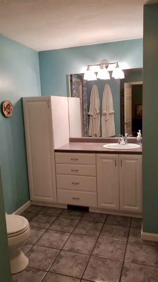 3 Winn Road Nashua, NH 03062 - Photo 16 of 19