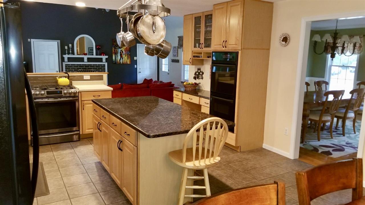 3 Winn Road Nashua, NH 03062 - Photo 3 of 19