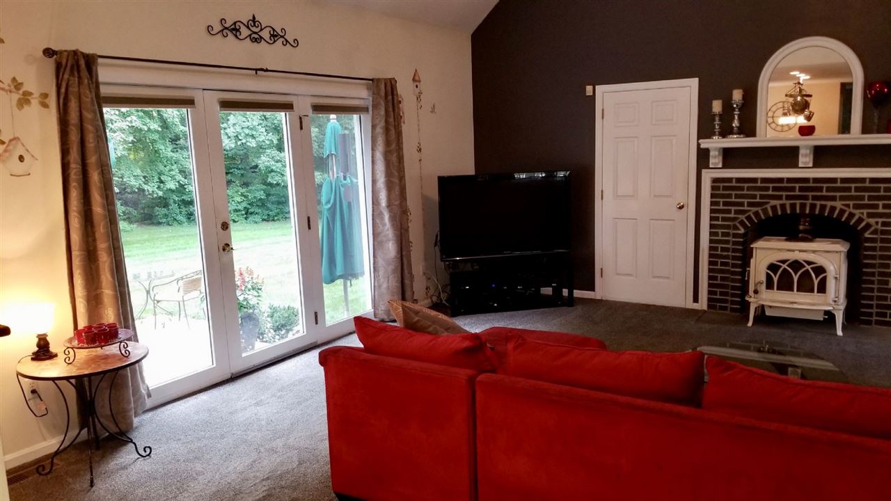 3 Winn Road Nashua, NH 03062 - Photo 5 of 19