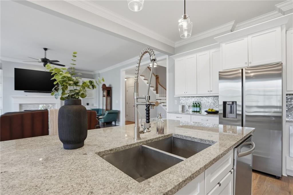 13488 Hipworth Road Alpharetta, GA 30004 - Photo 12 of 87