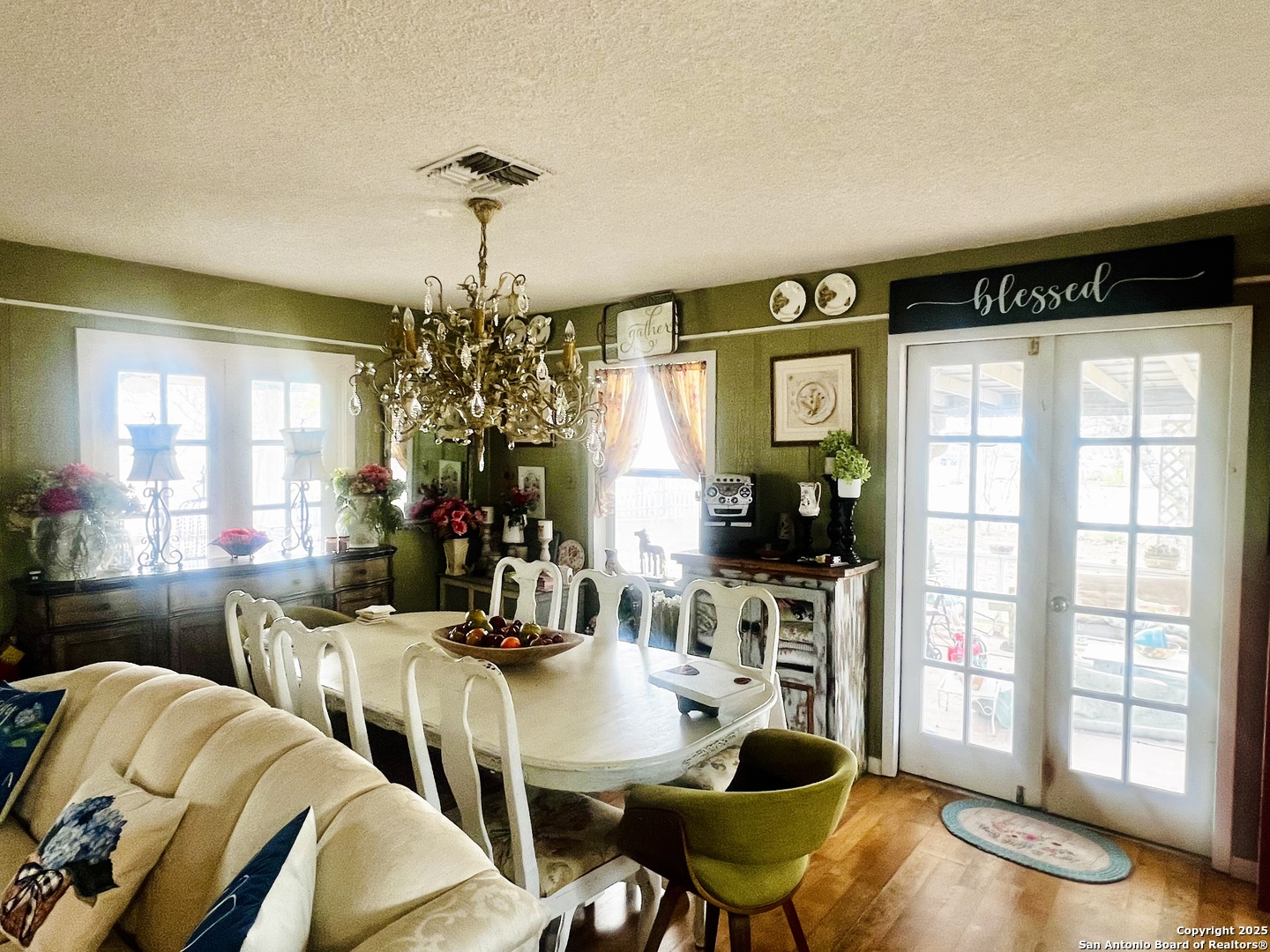 521 Cr 7713, Unit 1 Devine, TX 78016 - Photo 8 of 14