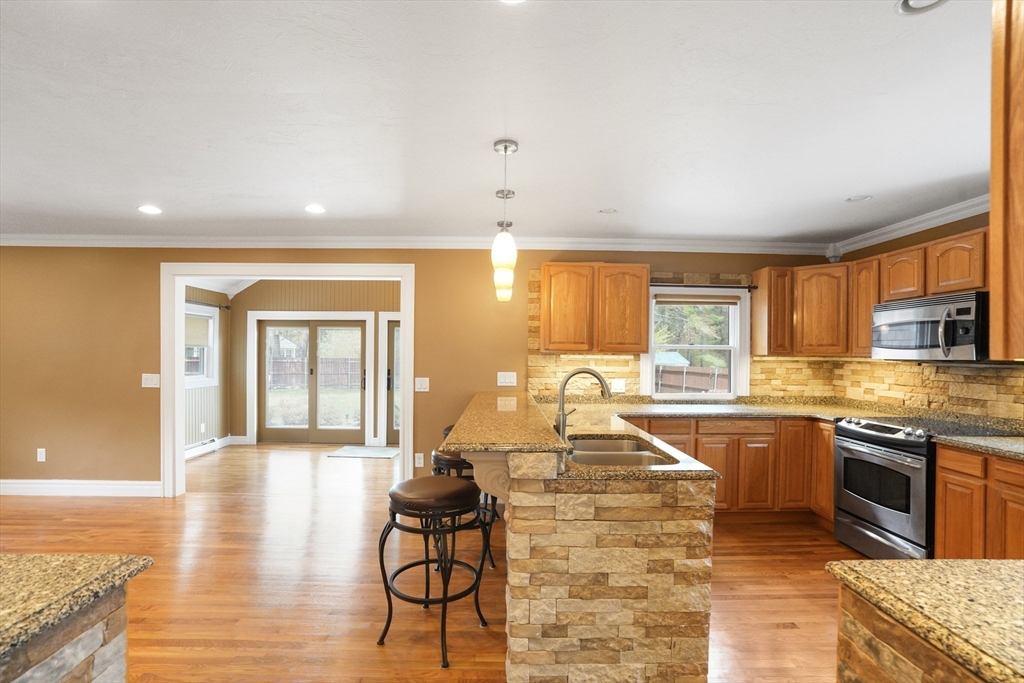 56 Chipaway Road Freetown, MA 02717 - Photo 4 of 38