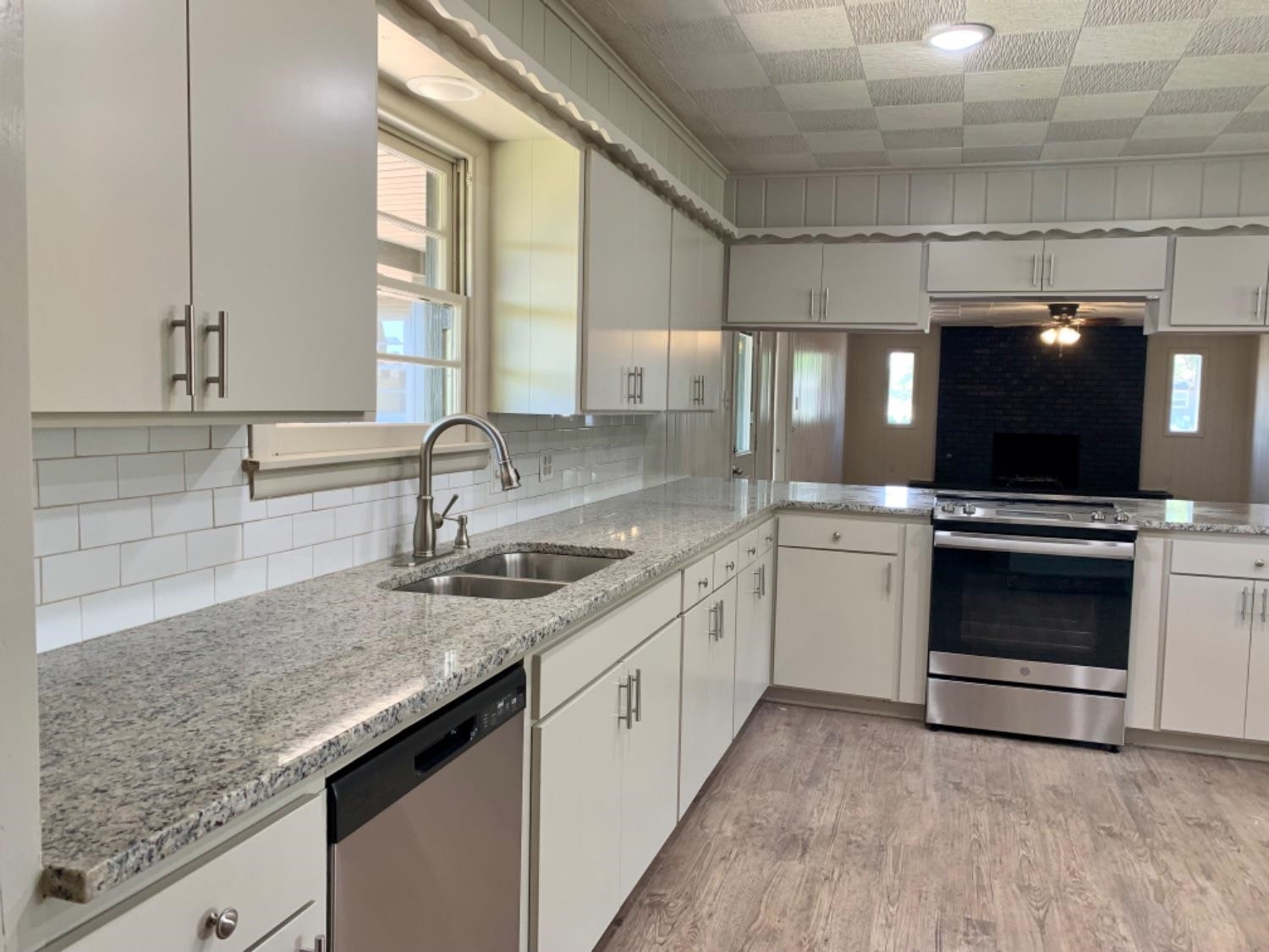 2329 61st Street Lubbock, TX 79412 - Photo 10 of 24 Photo 10