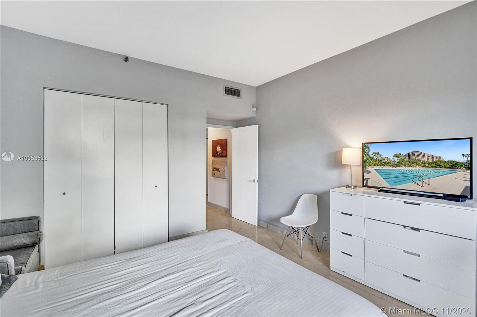 151 Crandon Boulevard, Unit 230 Key Biscayne, FL 33149 - Photo 8 of 30